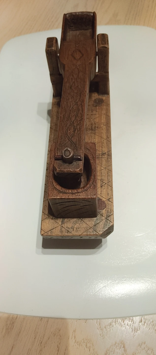 Hand-carved wooden press - photo 3