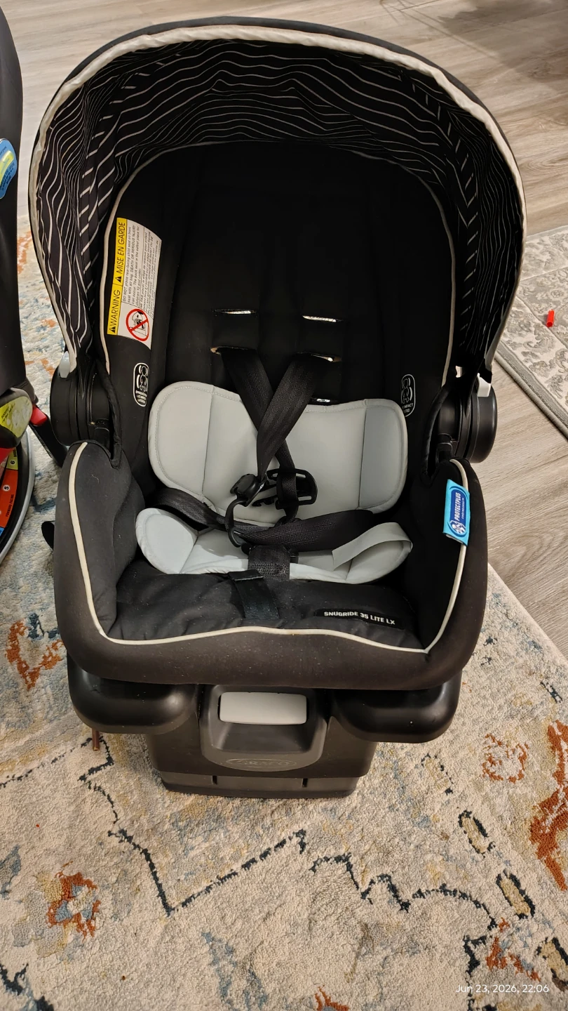 Graco SnugRide 35 Lite LX Infant Car Seat - photo 2