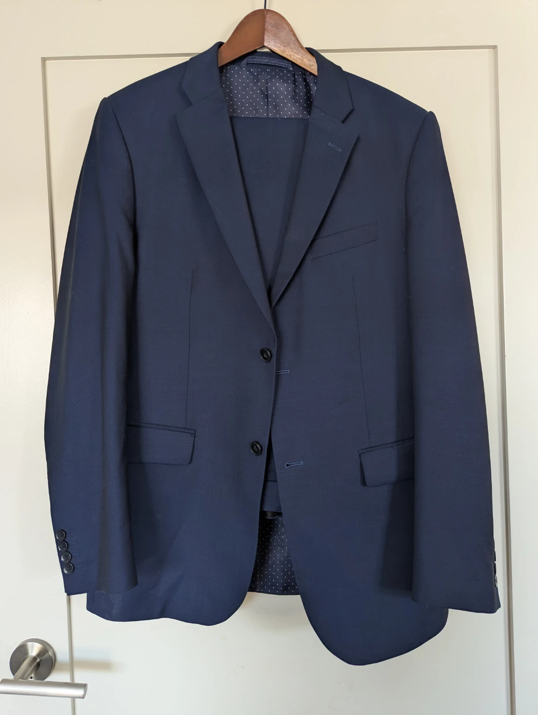 Jones New York Navy Wool 2 piece Suit