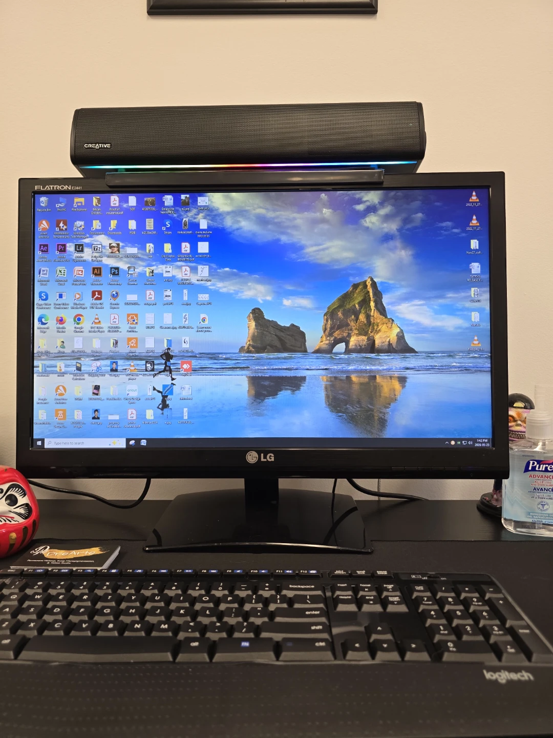 LG flat monitor