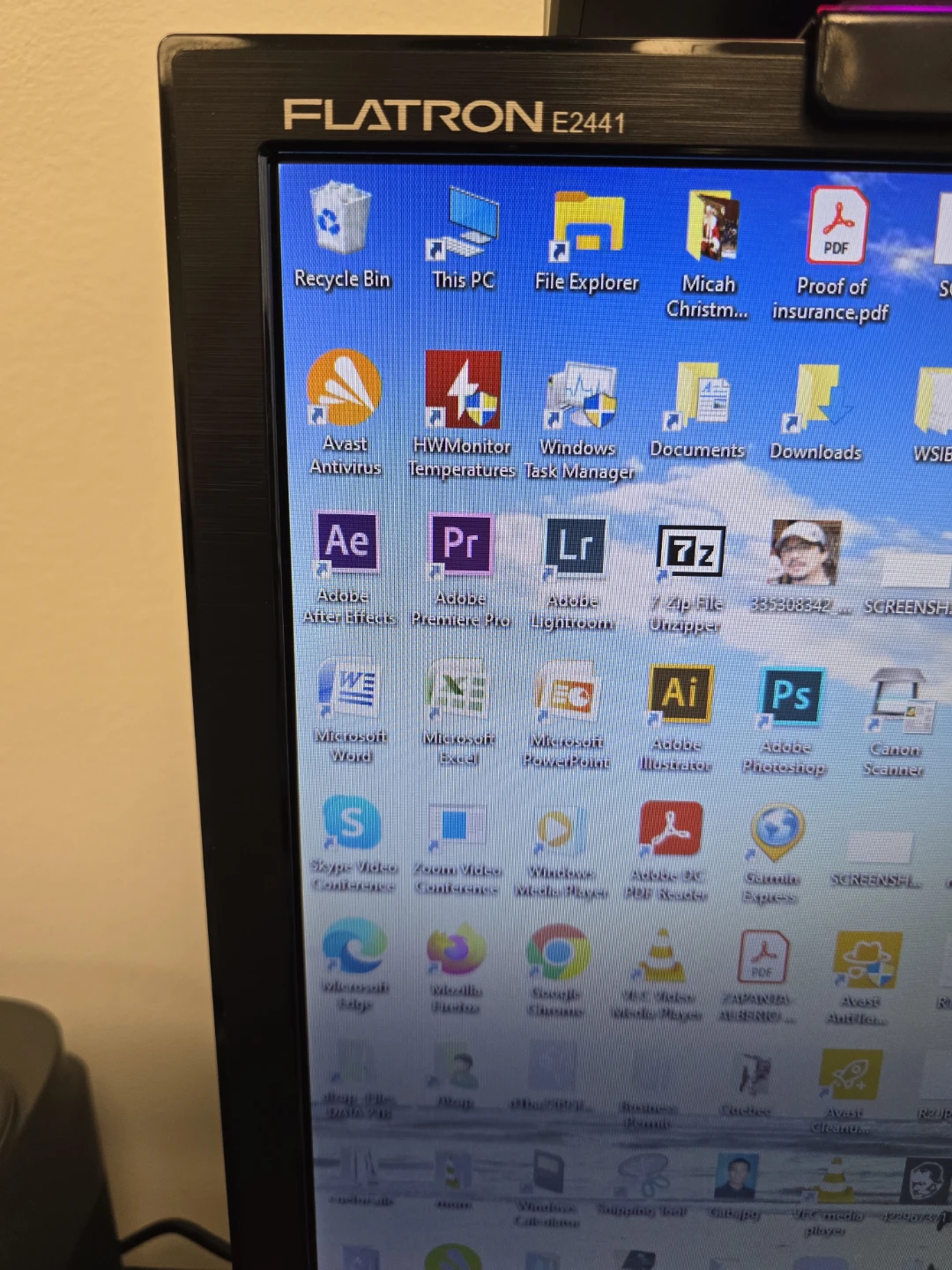 LG flat monitor - photo 3