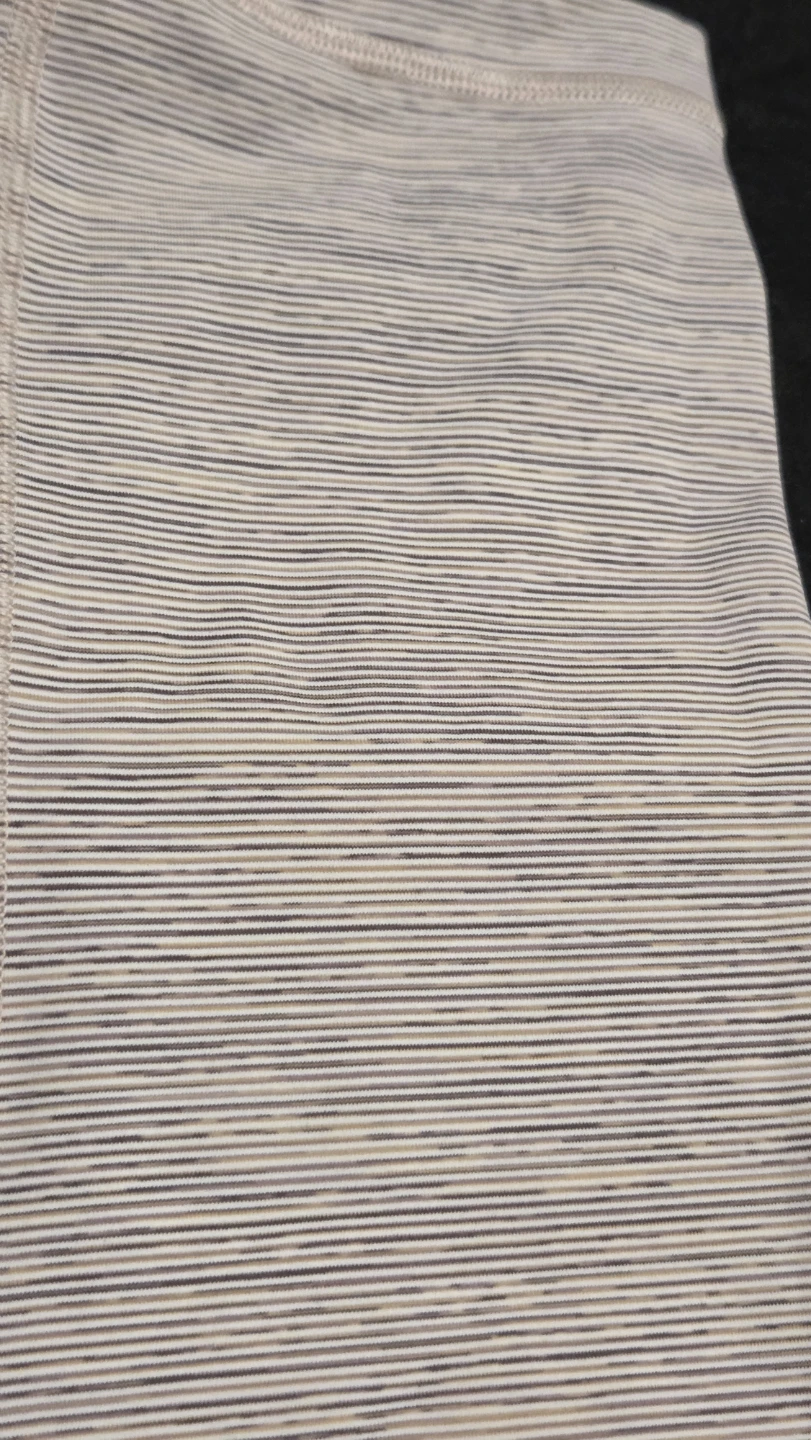 Lululemon Wunder Under Crop Leggings Size 6 blush stripe - photo 4