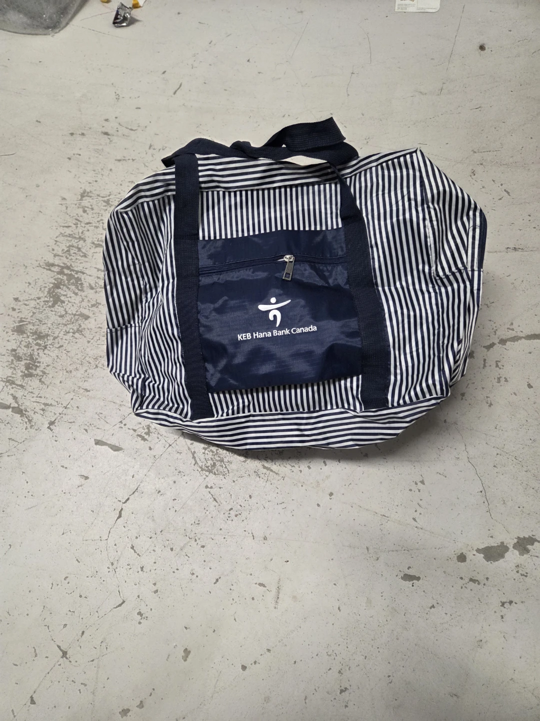 KEB Hana Bank Canada Duffle Bag - photo 5