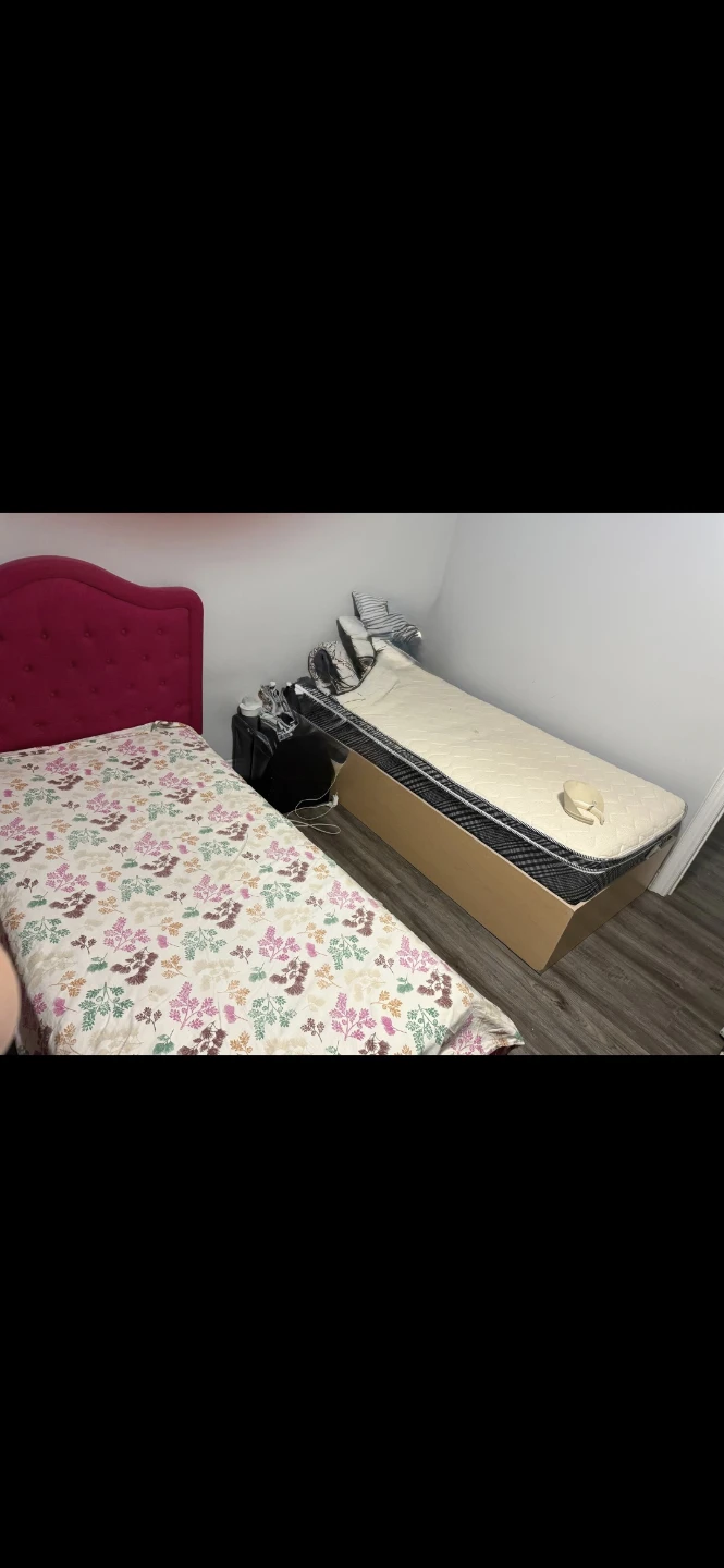 SHARING  ROOM AVAILABLE - photo 2