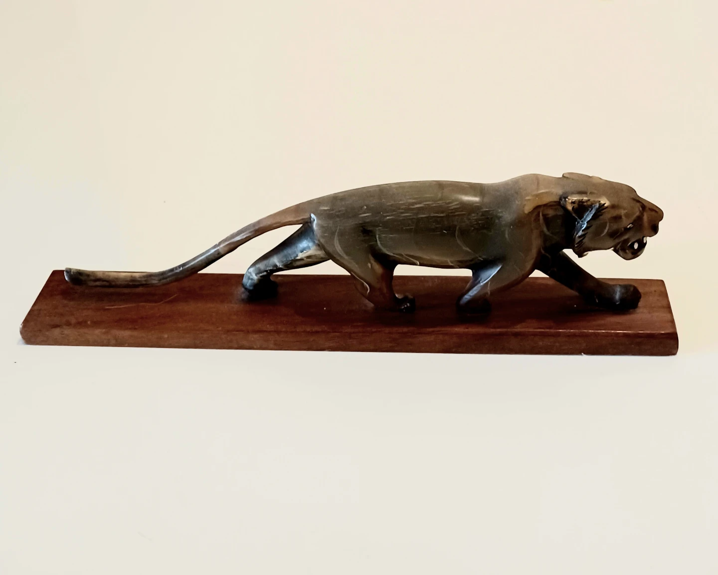 Hand Carved Tiger Figurine - photo 2