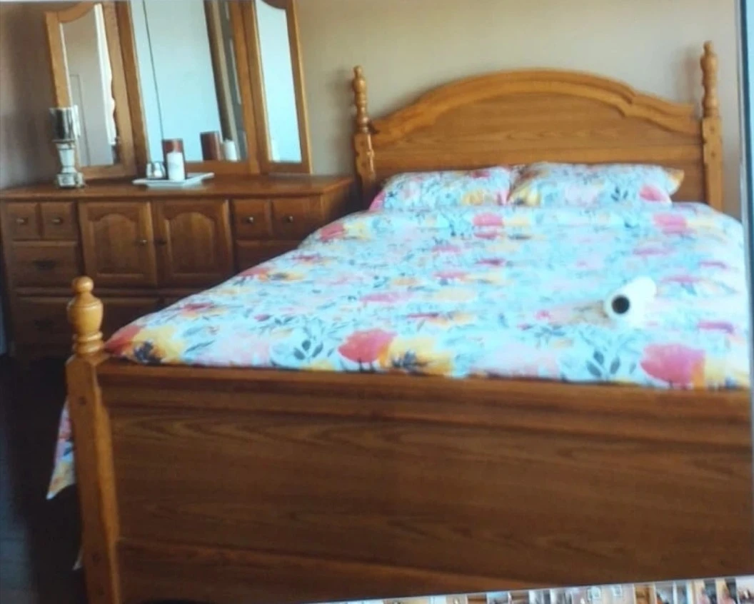 Solid Oak Queensize  Bed with Mattress