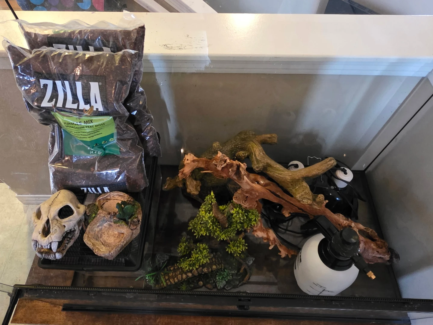 Zilla Terrarium with Accessories - photo 3