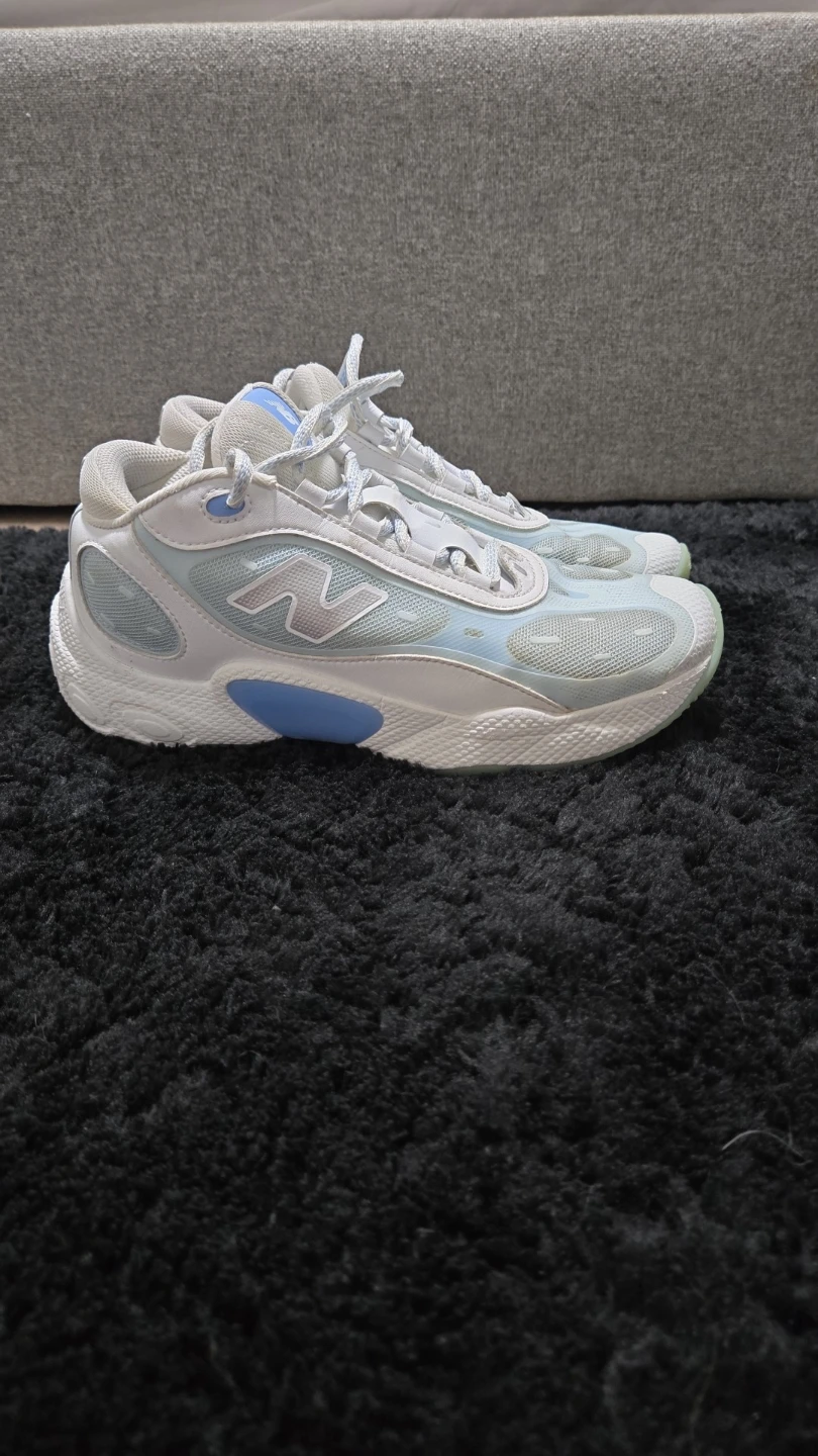 New Balance basketball Shoes