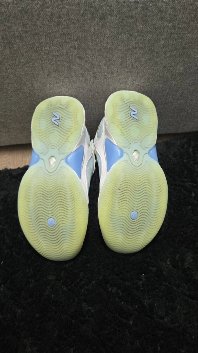 New Balance basketball Shoes - photo 3
