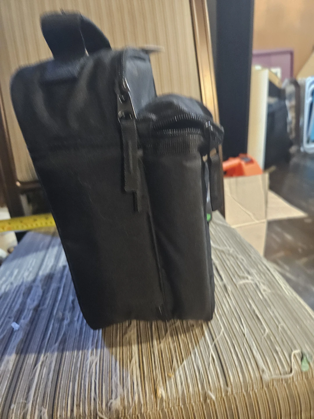 Black Insulated Lunch Bag with Mesh Pocket - photo 5