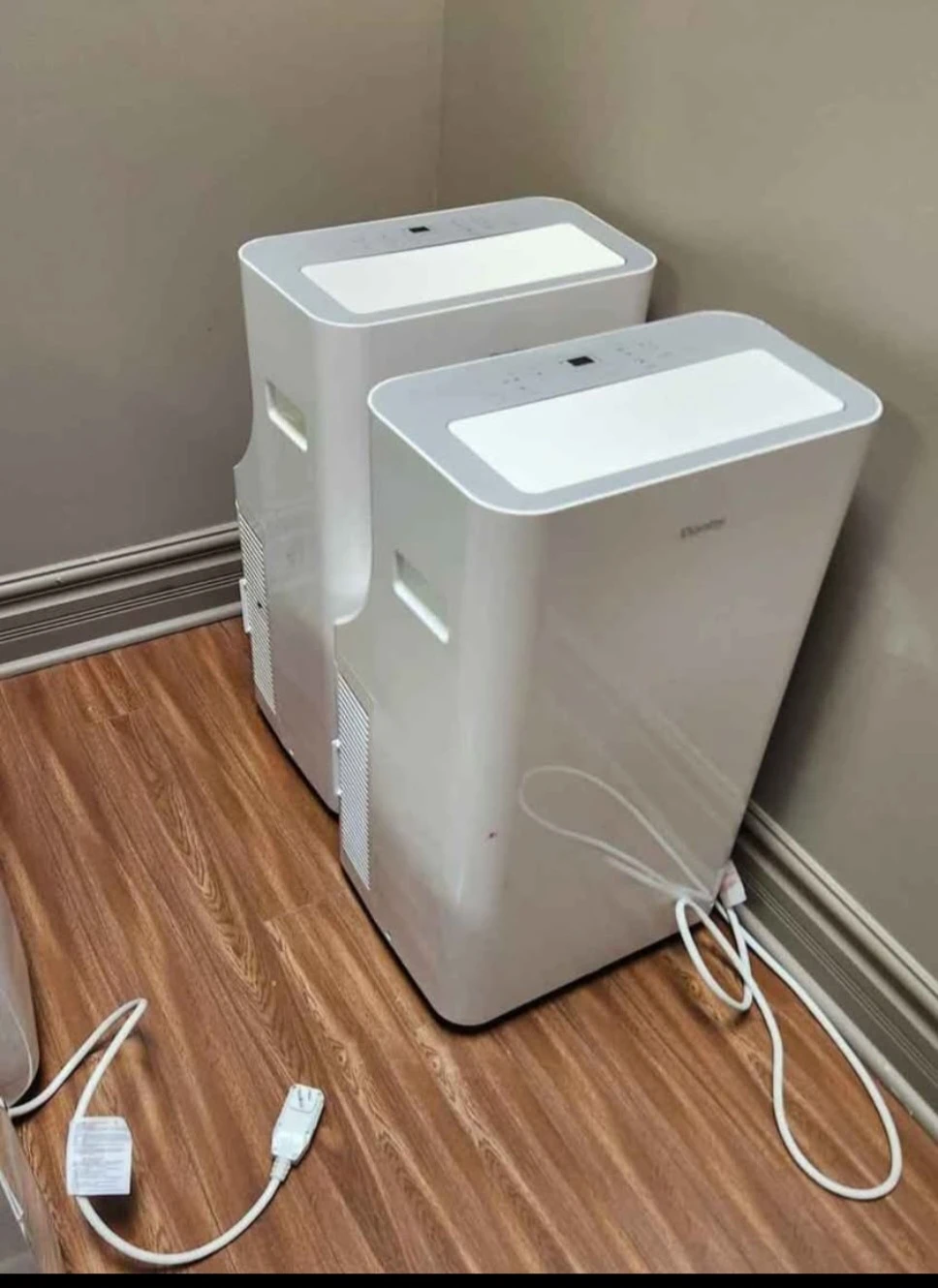 12kbtu-2 Danby elite Portable air Conditioners. LIKE NEW.