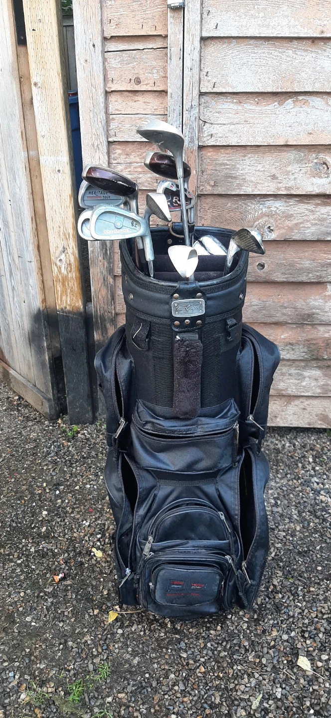 Assorted Mens Right Handed Golf Clubs