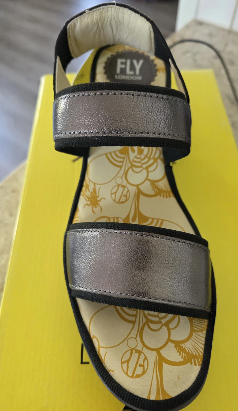 FLY London Idra Graphite Sandals Size 38 - photo 2