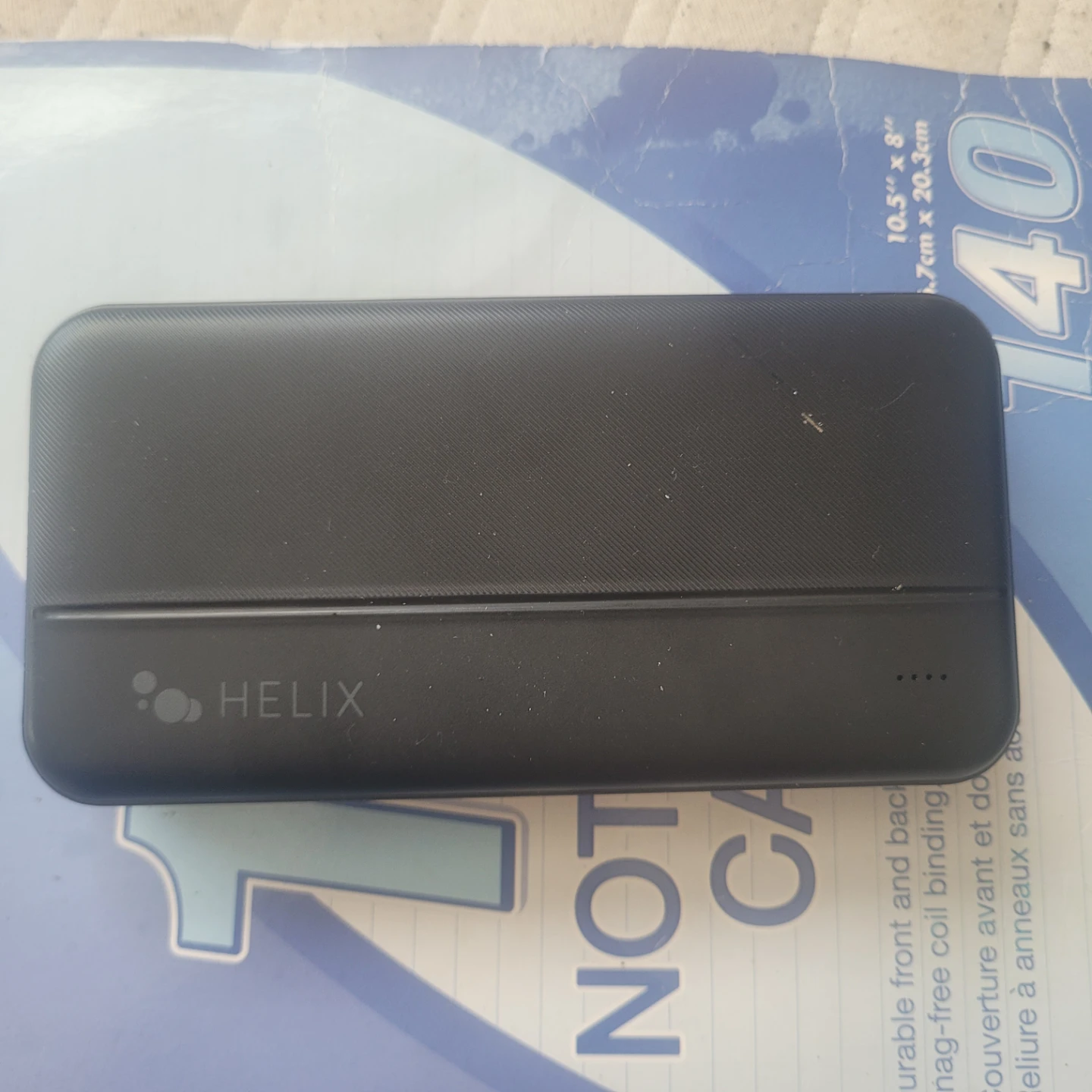 Hybrid wall adapter and power bank bundle - photo 2