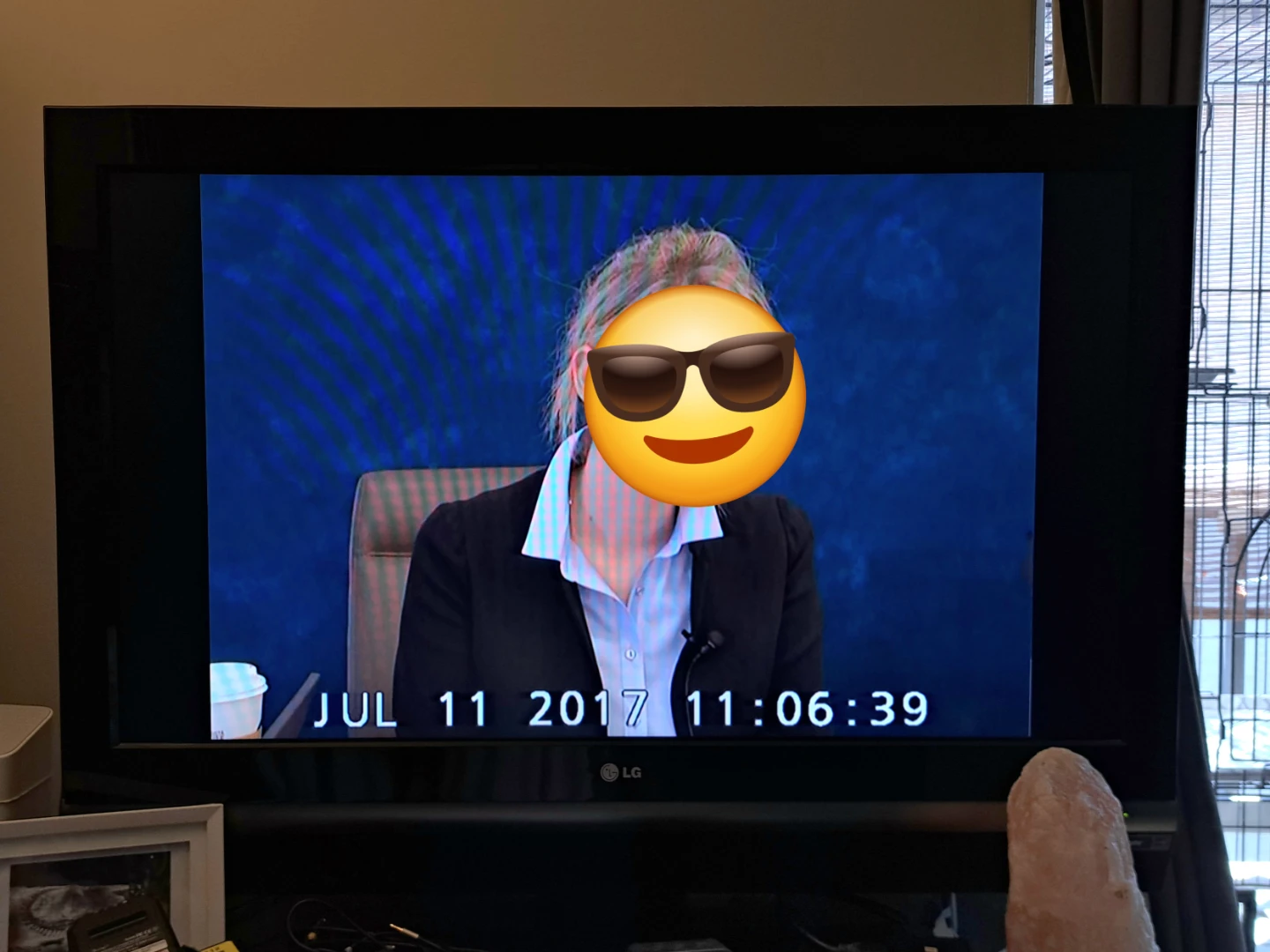 42 inch LG lcd TV from 2006 - photo 2