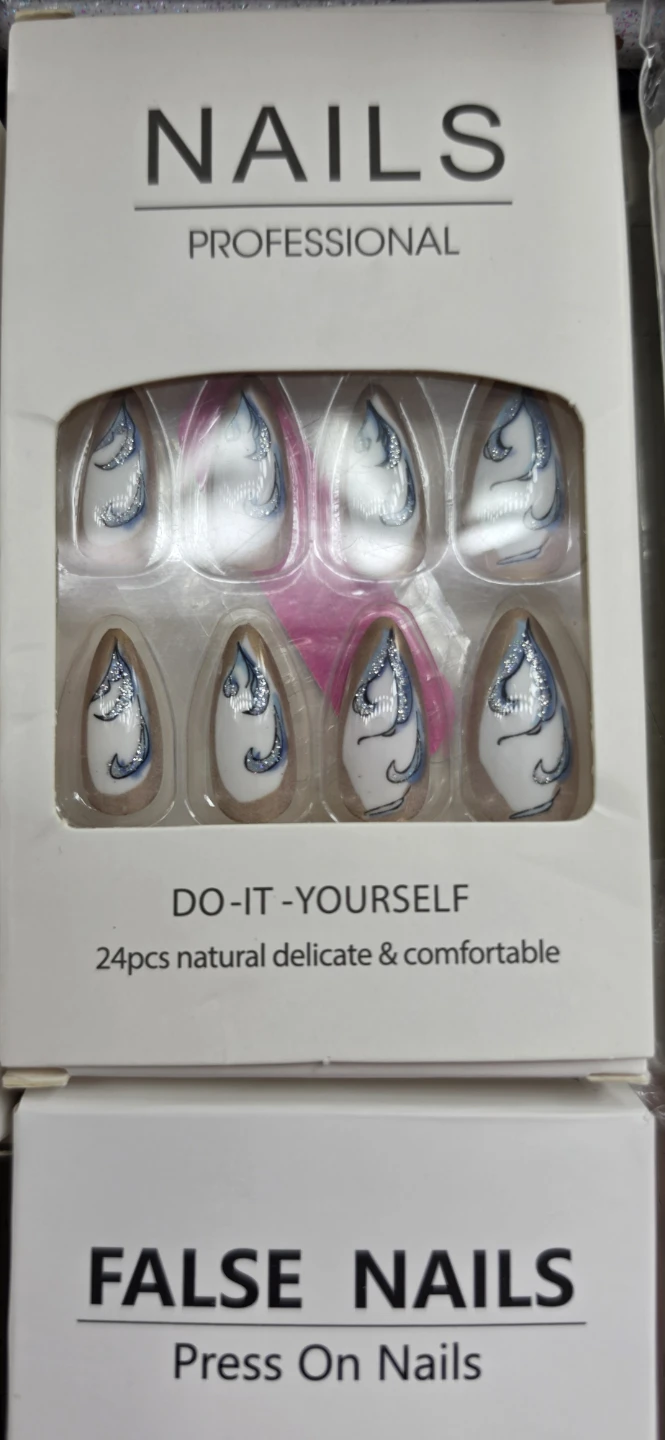 3 pretty press on nails - NIB 24 Pcs - photo 3