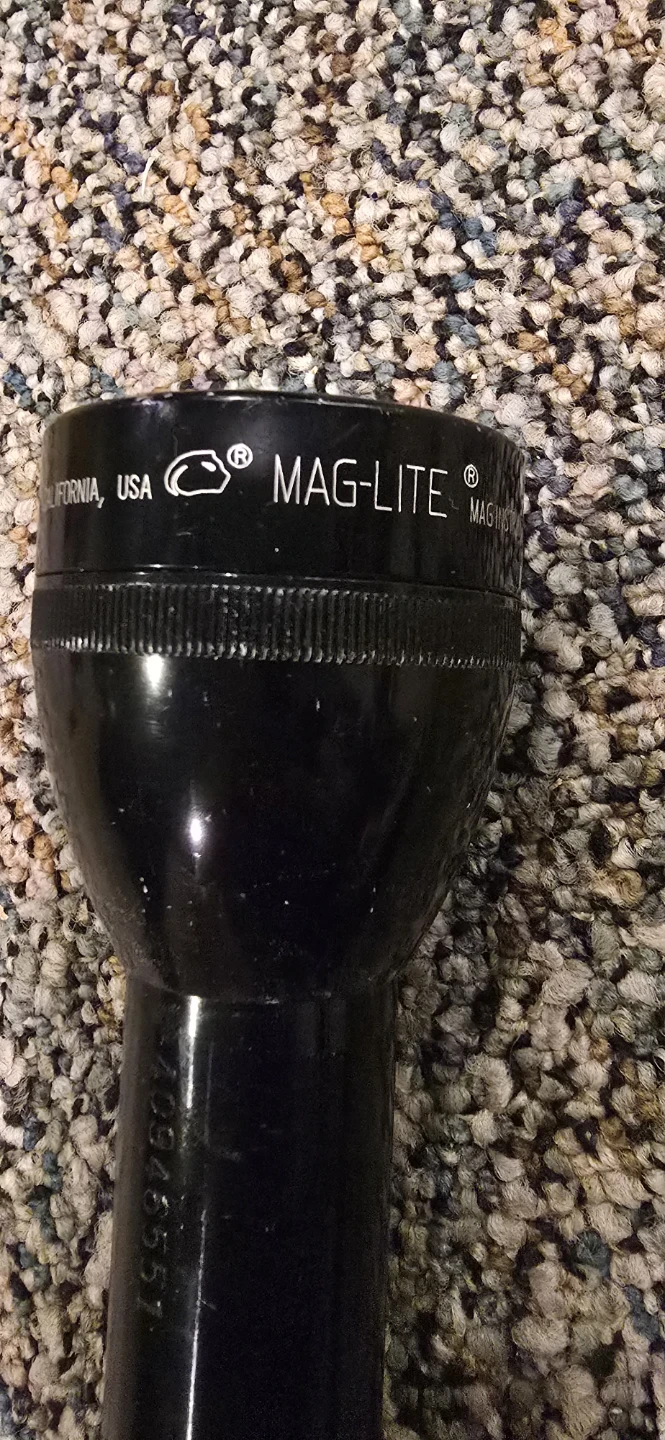 Black Mag-Lite Flashlight C cell - photo 3