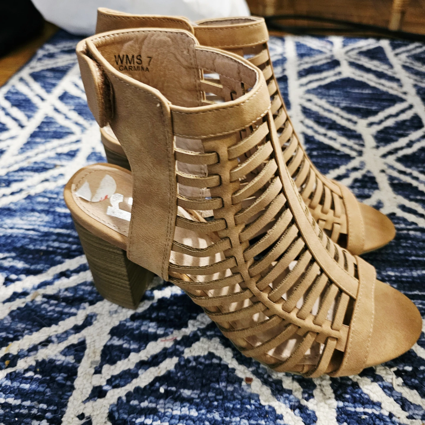 Carmina WMS 7 Tan Cage Heels