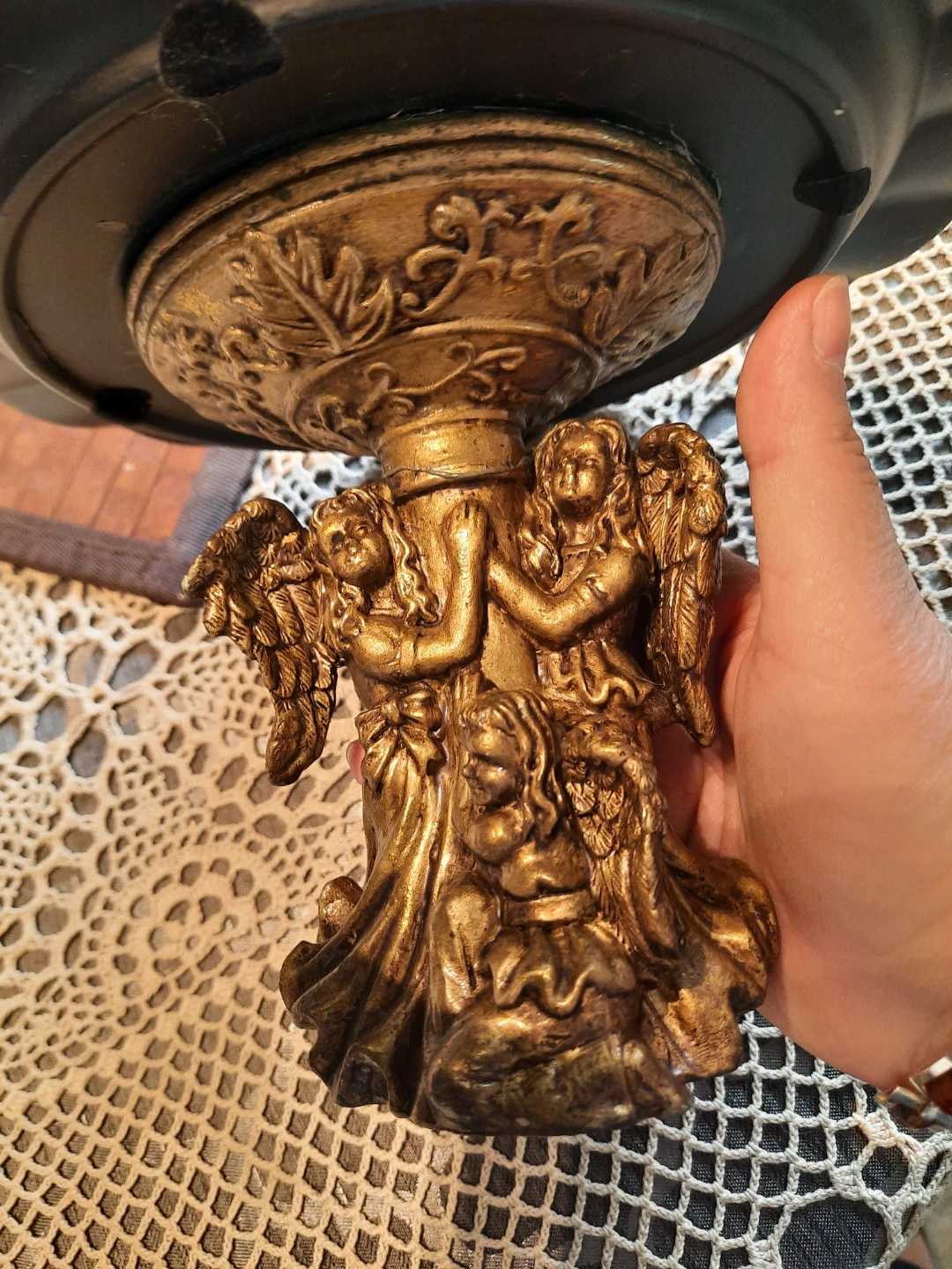 Ornate Angel Pedestal Stand - photo 5