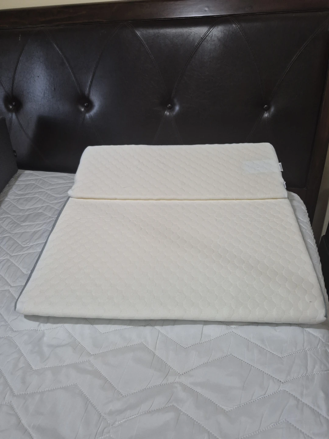 Bed Wedge Pillow, adjustable, memory foam