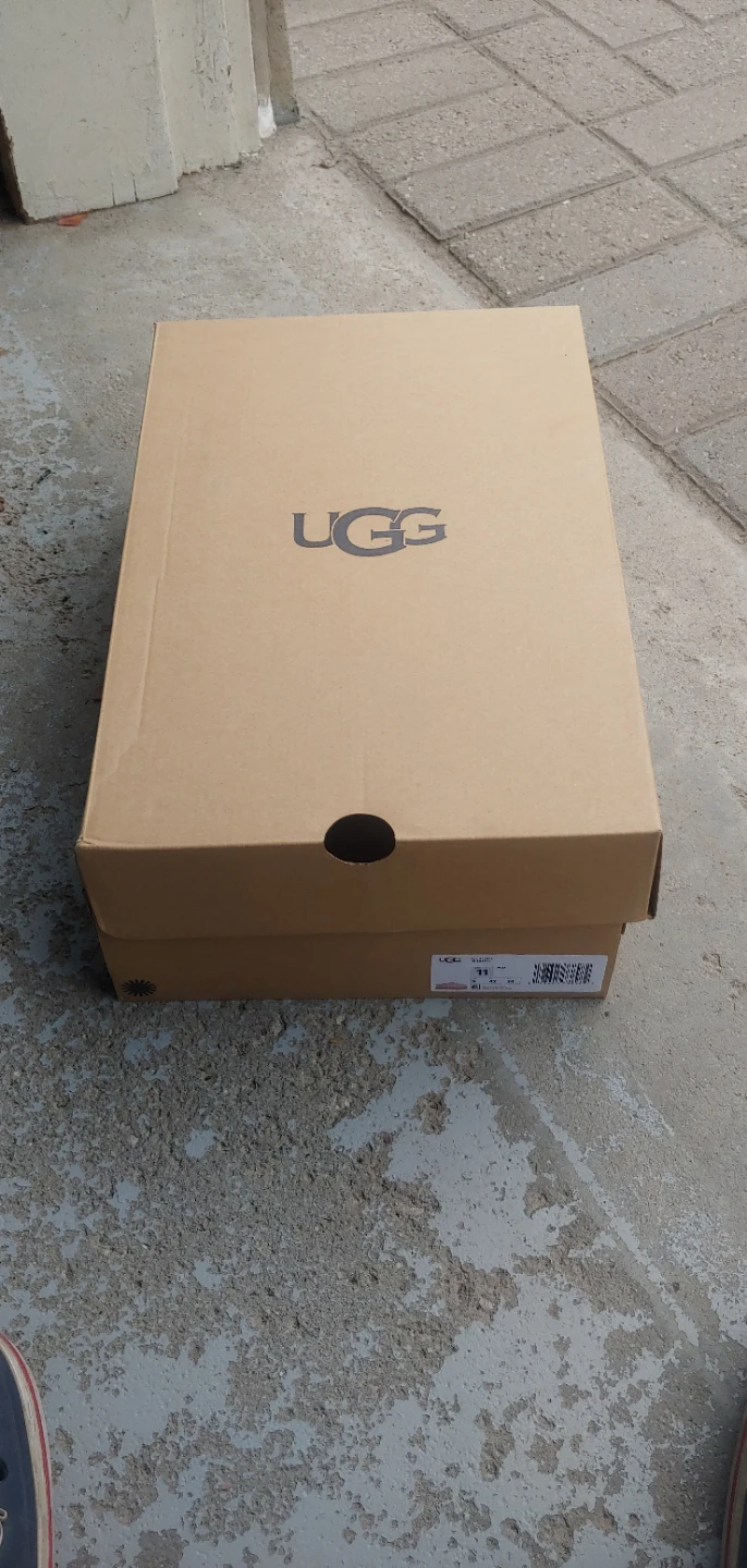 Uggs brand new women's 11, pink!!! - photo 2