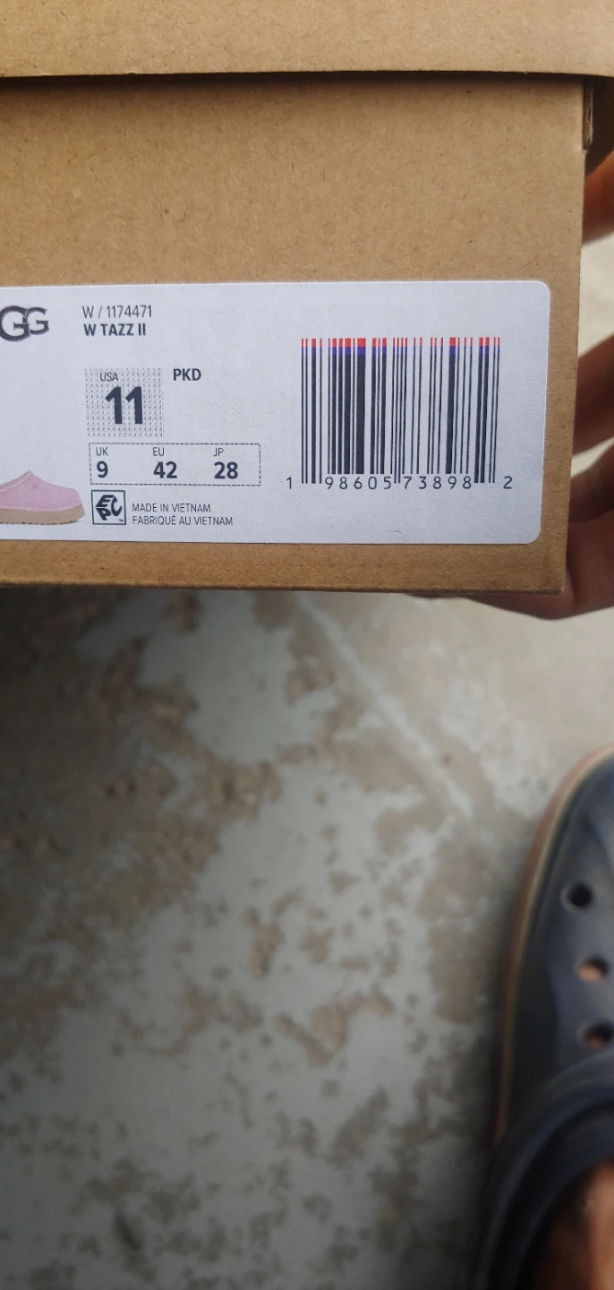 Uggs brand new women's 11, pink!!! - photo 3