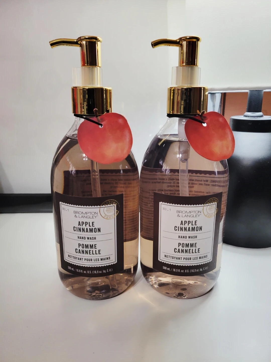 2 HAND SOAPS - photo 2