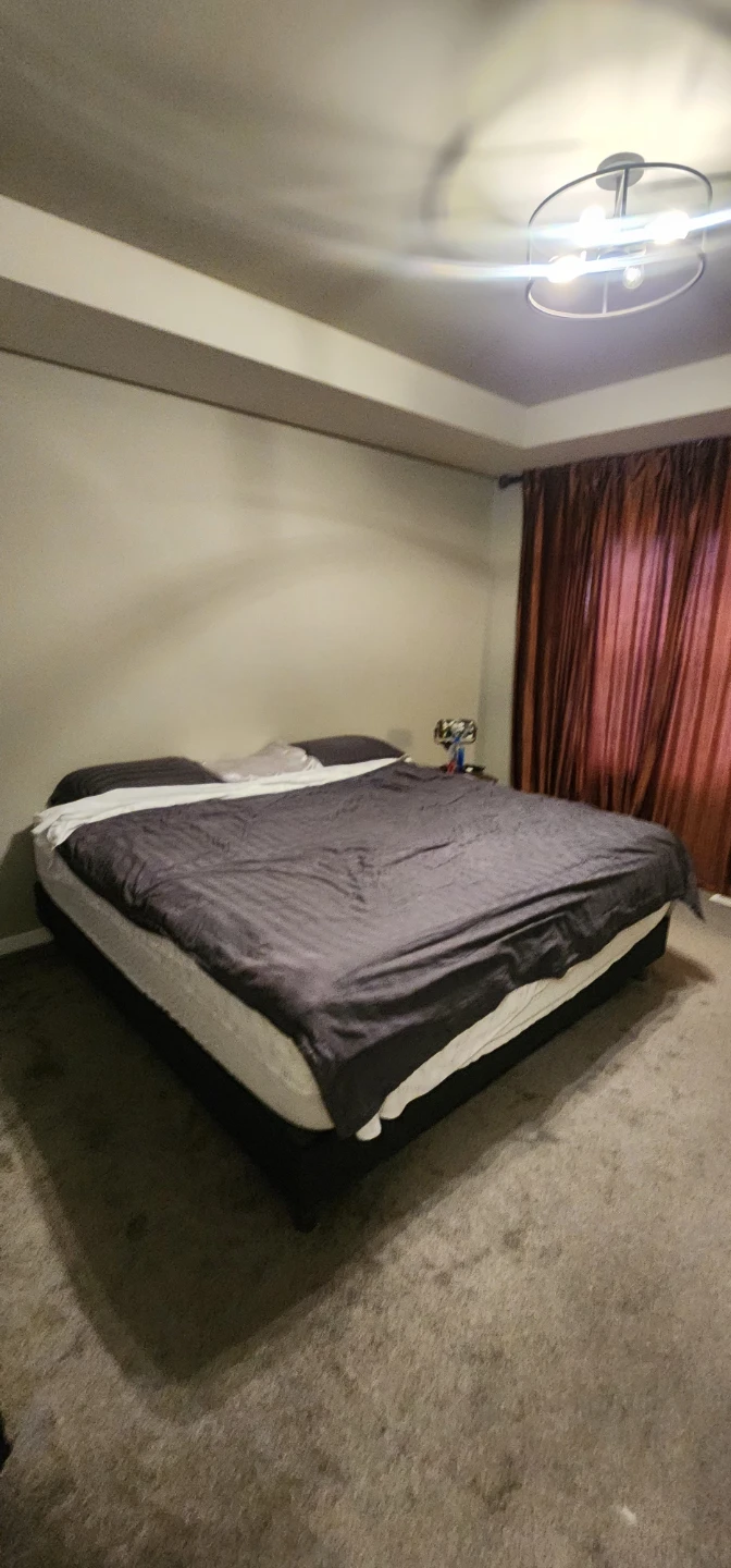 Kingsdown Latex Vivarri Mattress KING SIZE with protector - photo 2
