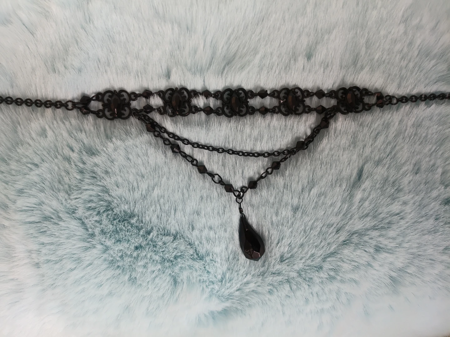 Black Choker Necklace with Pendant⚽