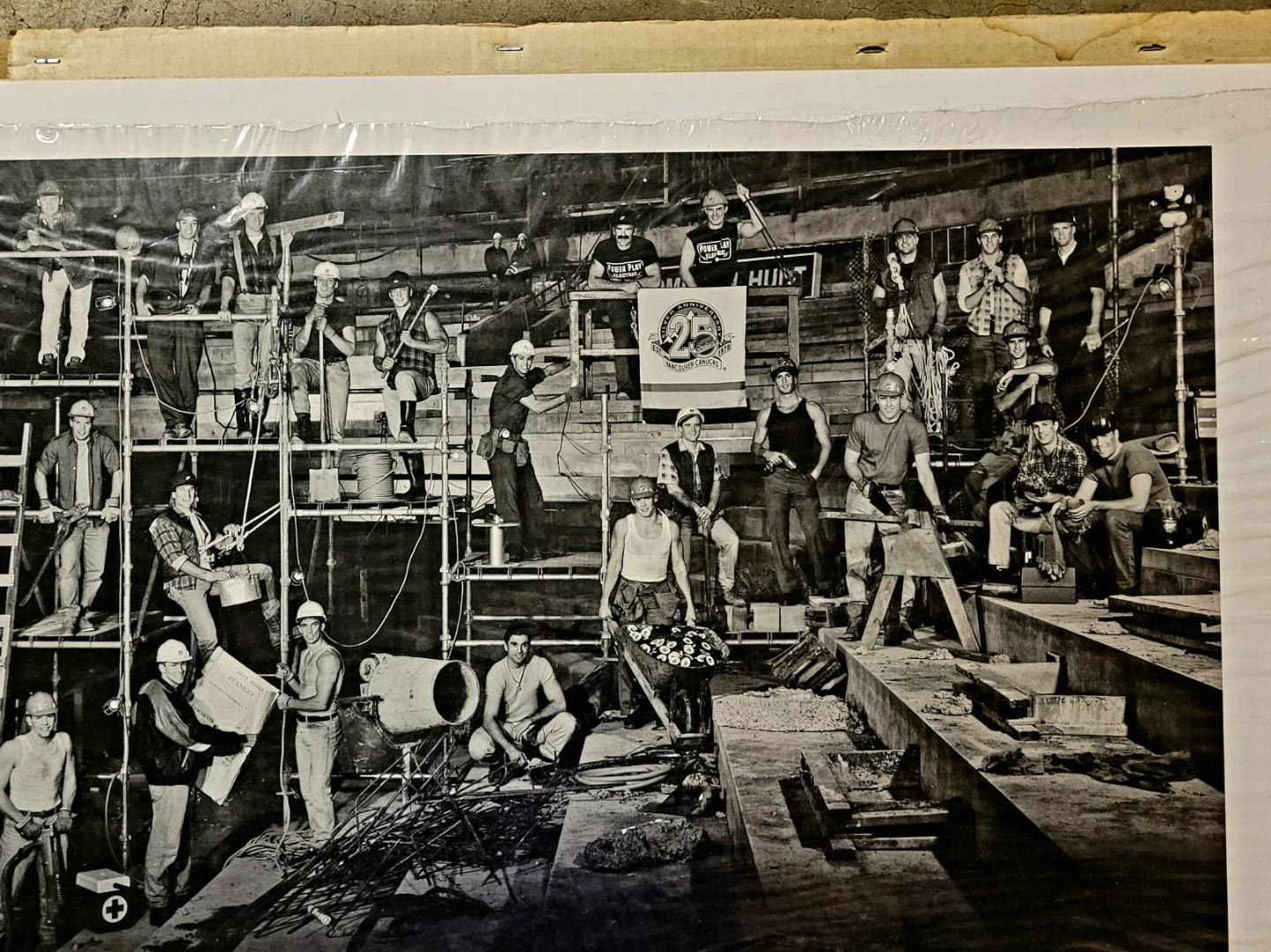 Canucks 1993 Vintage Construction Crew Photo