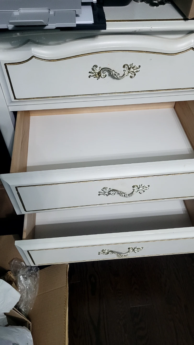 White French Provincial table with Gold Trim - photo 4