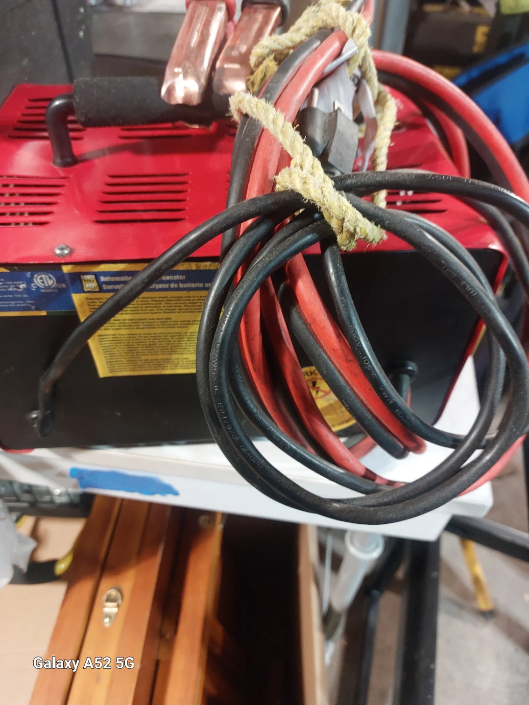POWER FIST 12 VOLT AUTOMATIC BATTERY CHARGER &  STARTER - photo 3