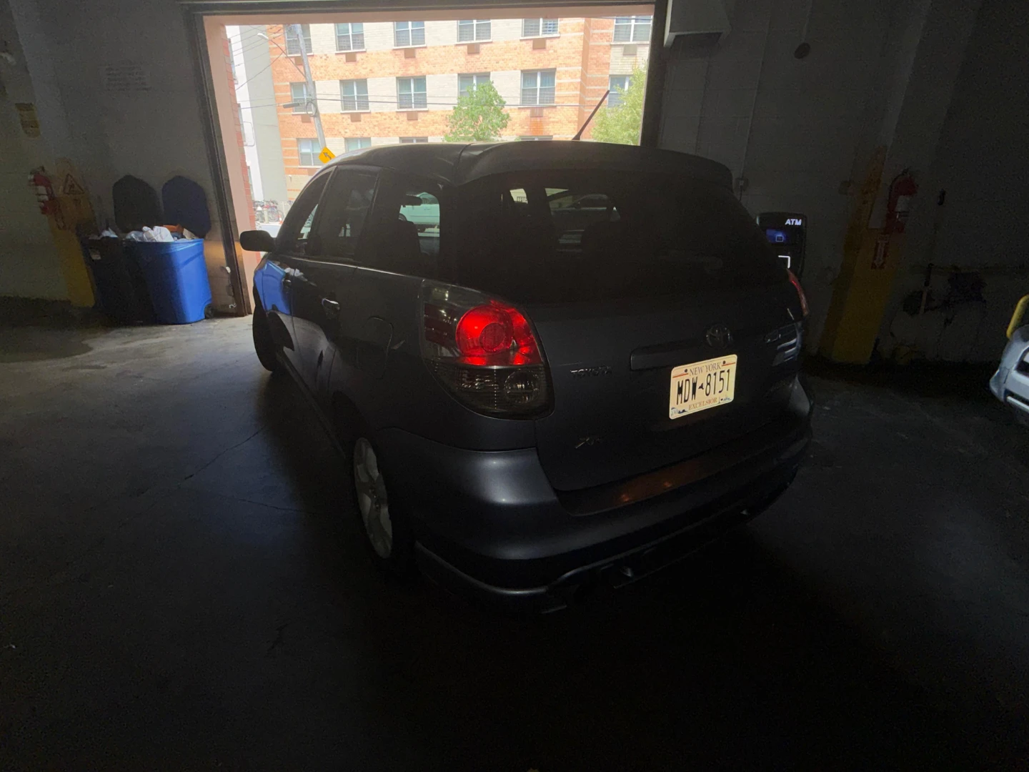 2007 Toyota Matrix Hatchback - photo 2