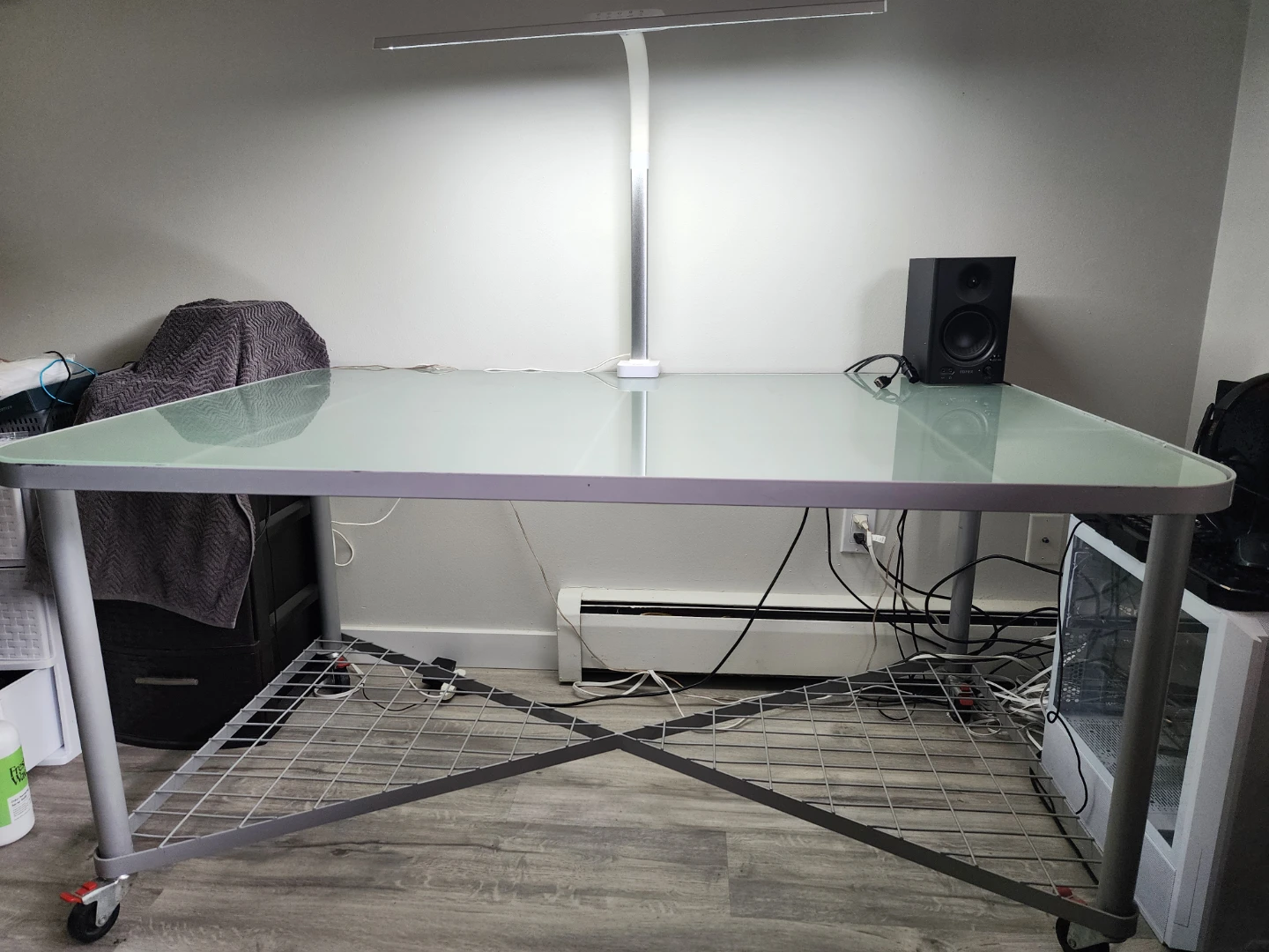 Free desk/table (55" x 35") - photo 4