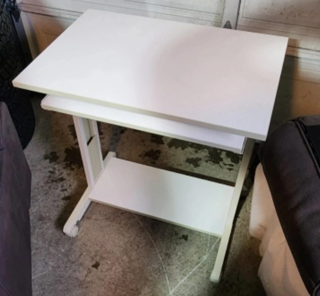 Compact and Sturdy White Study desk or Office desk - photo 5