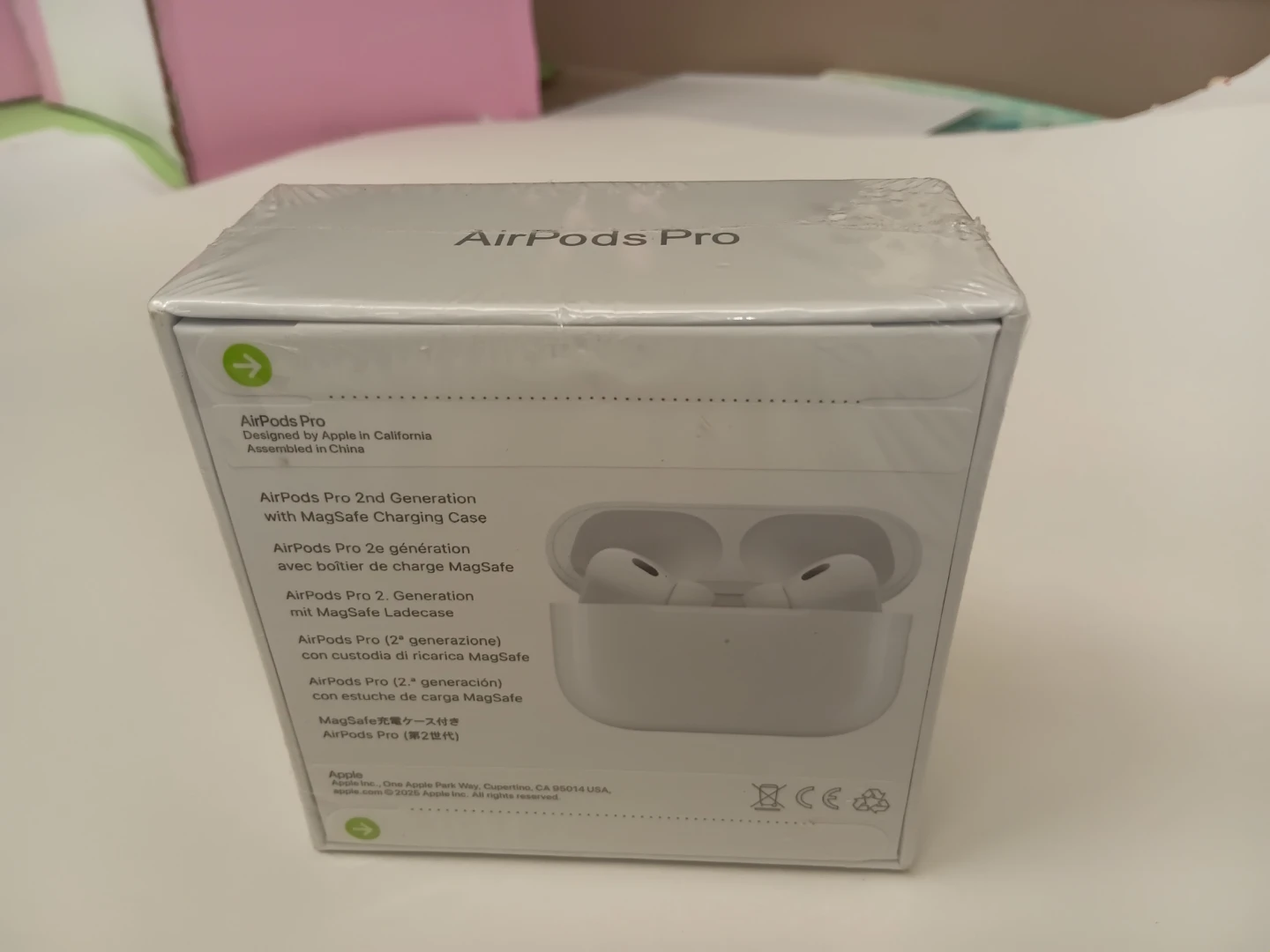 Apple AirPods Pro (2nd generation) with MagSafe Charging Case - photo 2