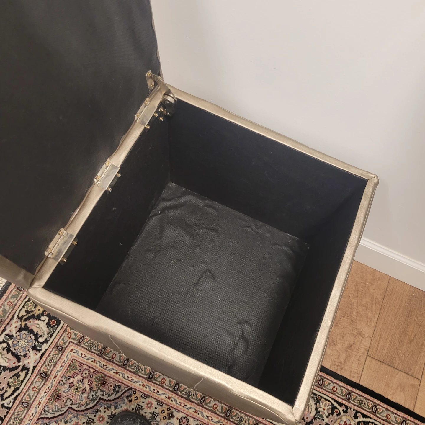 CLASSY METALIC GOLD Storage Ottoman Footrest - photo 2