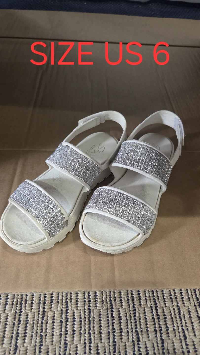 Skechers Women's Sparkle Sandals US 6