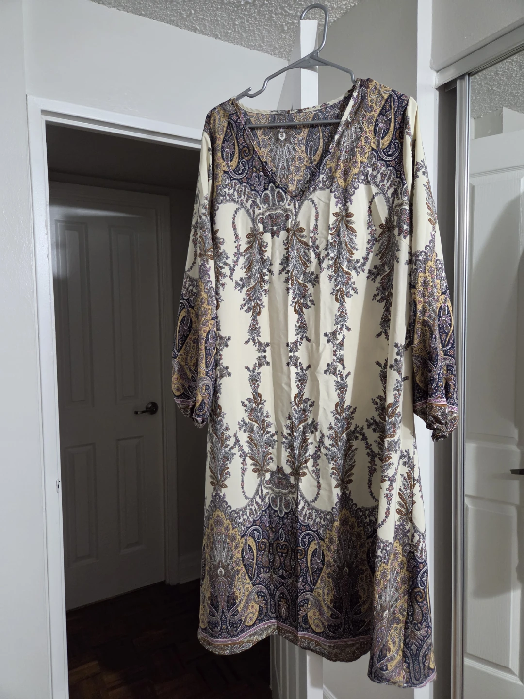 Bundle of women clothes - photo 2