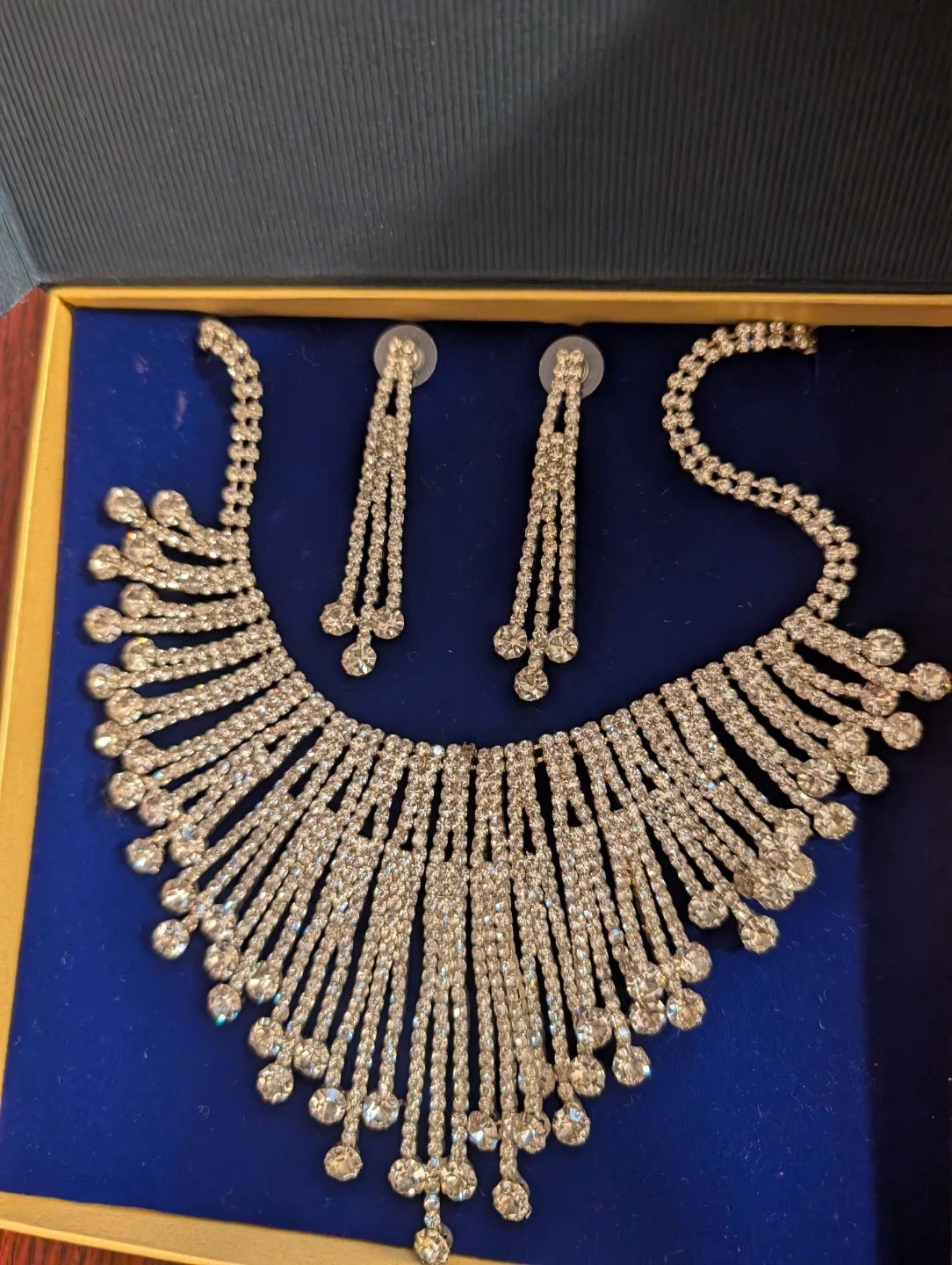 NEW Rhinestone Necklace and Earring Set - photo 2
