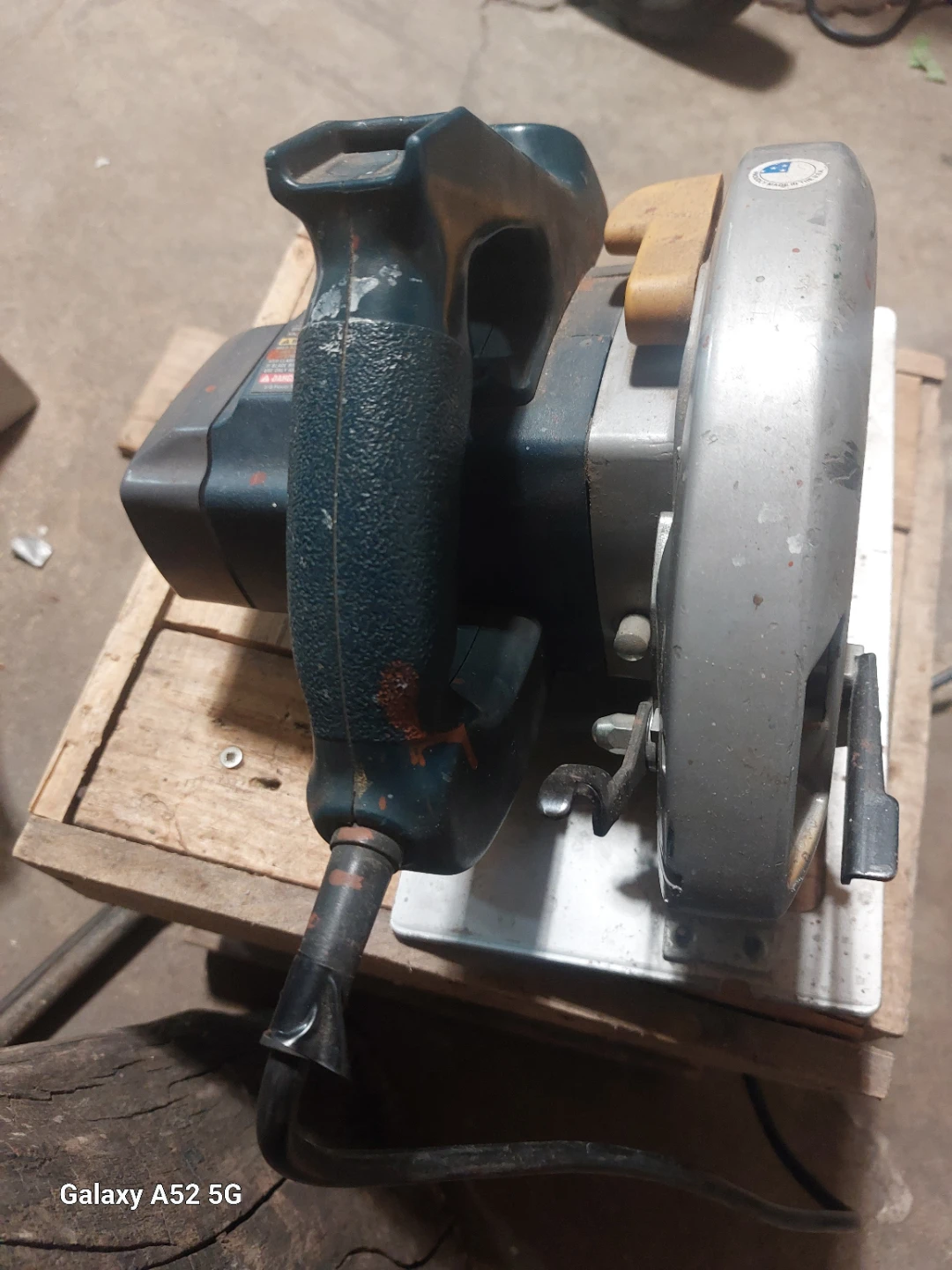 Bosch B5600 7-1/4" Circular Saw - photo 3