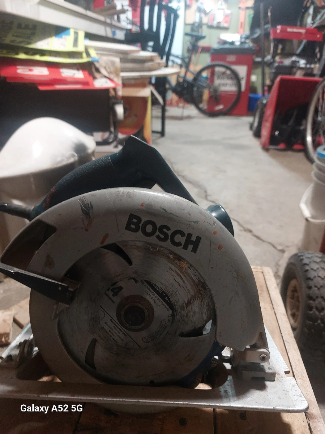 Bosch B5600 7-1/4" Circular Saw - photo 4