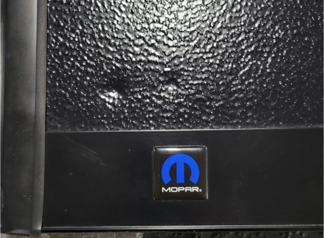 Mopar Folding Tonneau Cover (82215227AF) - photo 2