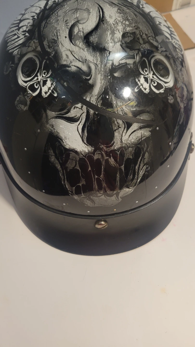 DOT Certified Motorcycle Helmet - Skull Graphic