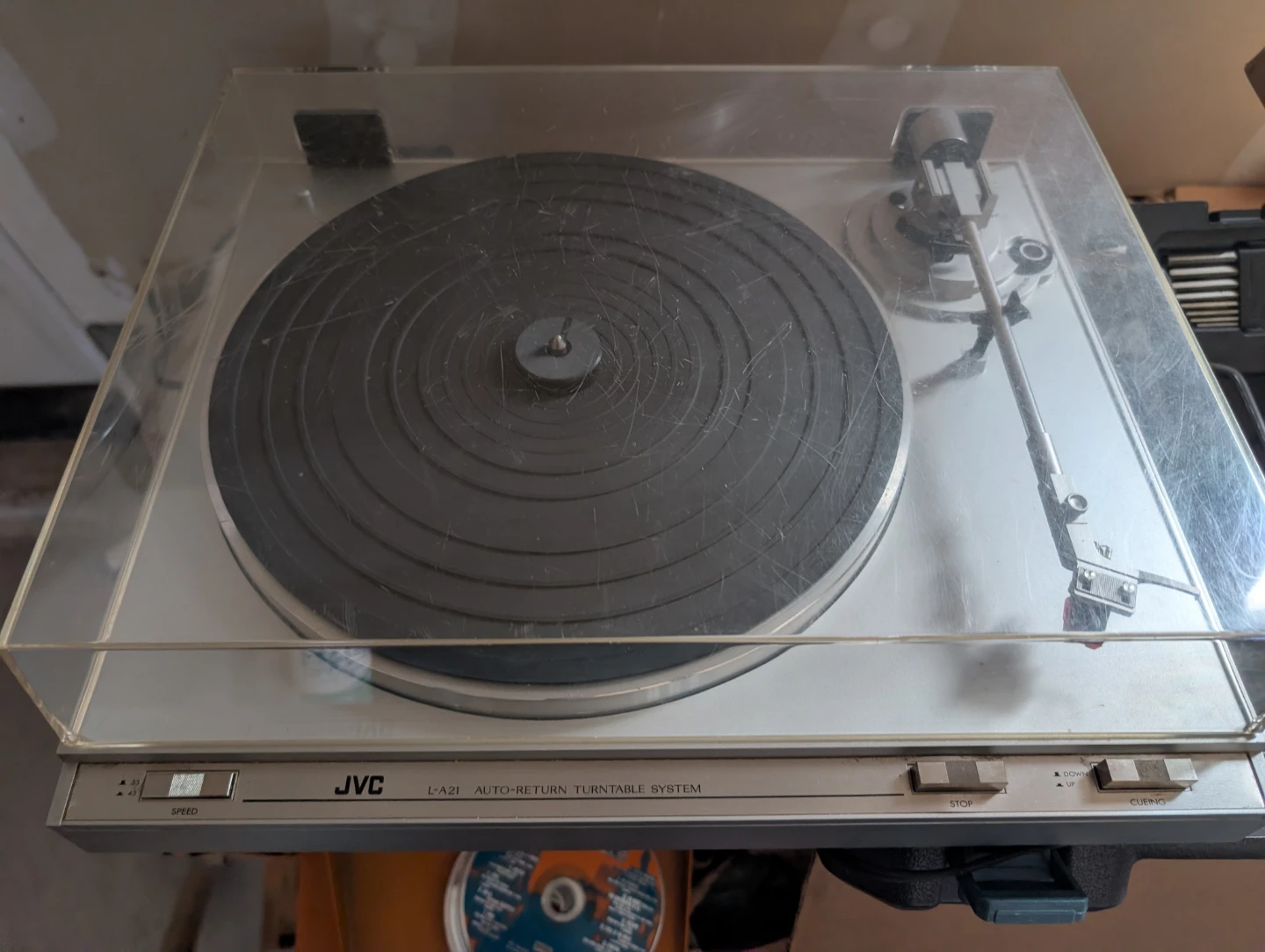VINTAGE JVC MODEL L-A21 TURNTABLE -PARTS or REPAIR