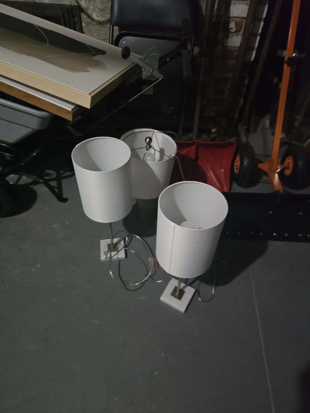 Set of 3 White Table Lamps with Square Bases - photo 3