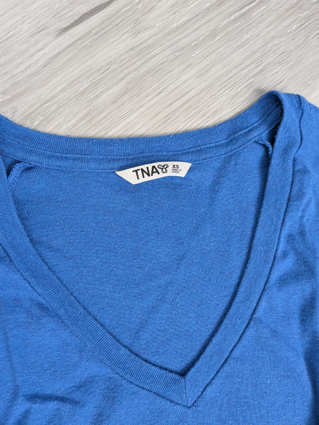AVAILABLE ONLY THIS WEEKEND TNA Blue Long Sleeve thin sweater - photo 2