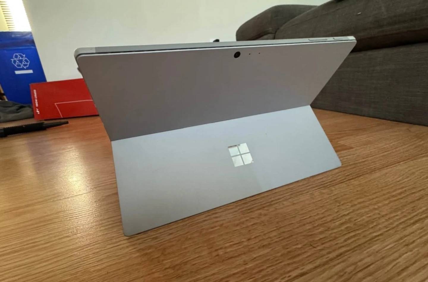 Microsoft Surface Pro 5th gen - photo 2