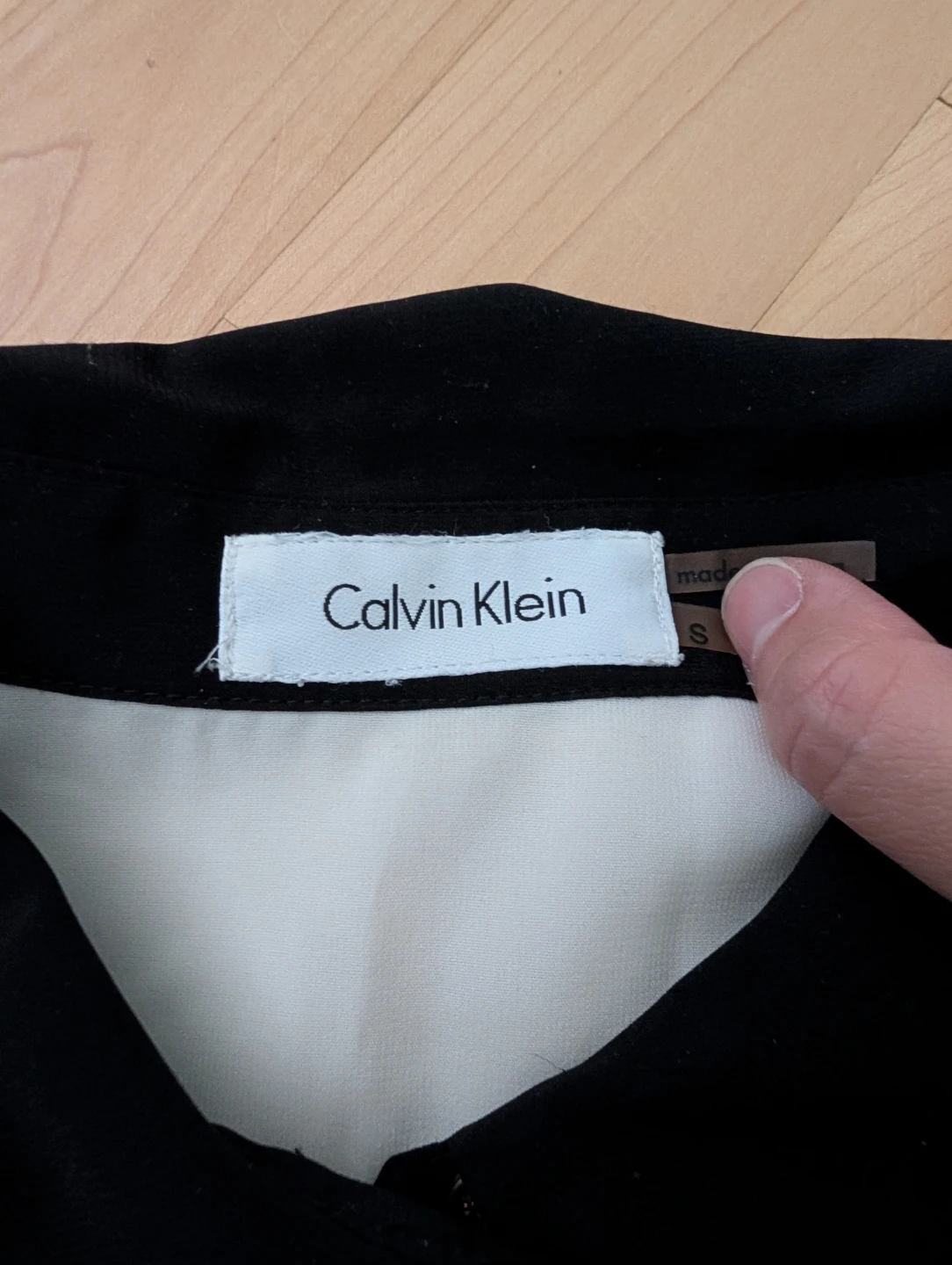 Calvin Klein sleeveless top - photo 3
