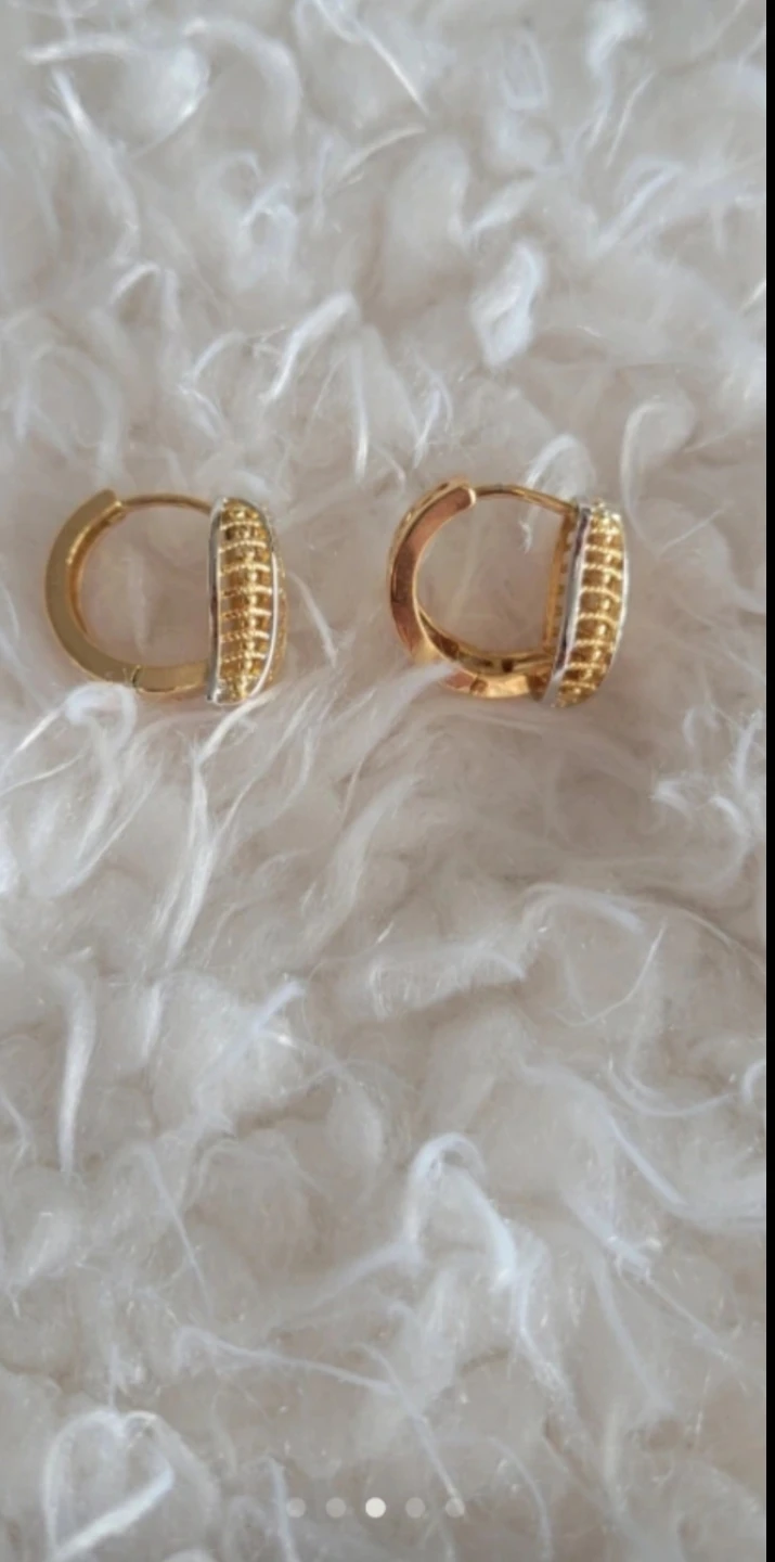 Gold-filled filgree hoop earrings - photo 3